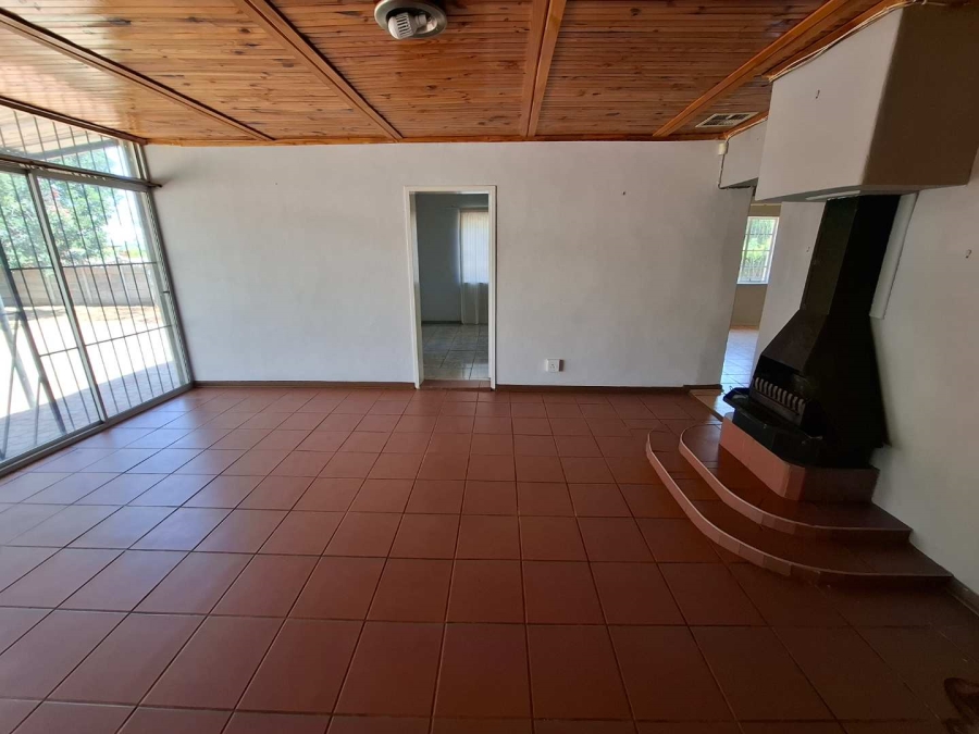 4 Bedroom Property for Sale in Die Rand Northern Cape